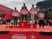 Nofeldi Petingko dan Irma Handayani Tercepat di Bank Jateng Borobudur Marathon 2024