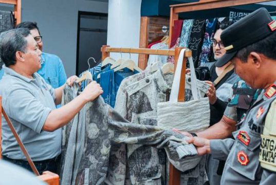 Wabup Wonosobo Tutup Creative Preneur Festival 2024 Bertema ‘Nyawang Nyandhang Nyam-Nyam’