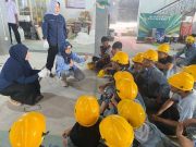 Tim PKM USM Beri Pelatihan Merakit Tulangan ‘Tie Beam’