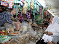 Jelang Natal dan Tahun Baru Harga Kebutuhan Pokok di Semarang Relatif Stabil