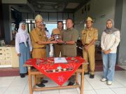 SMAN 2 Kebumen Hibahkan 70 Topeng Cepetan ke BP Geopark