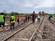 Banjir Grobogan, Rel Masih dalam Perbaikan KA Belum Bisa Lewat