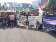 Pendopo Kudus Dikirimi Puluhan Bentor Penuh Sampah
