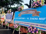 Kantor Pemkab Kebumen Dipenuhi Karangan Bunga untuk Lilis-Zaeni