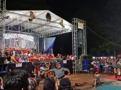 Sadranan Warga Grogol Salatiga dengan Gelarang Reog dan Kuda Lumping