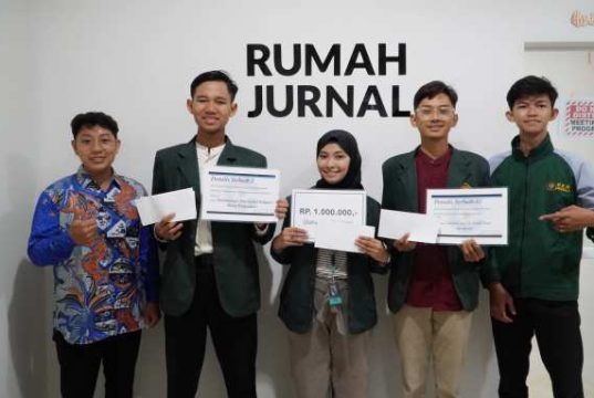 Mahasiswa FH Unissula Juara Nasional Menulis Jurnal