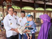 Pemprov Jateng Serahkan Bantuan Penanganan Banjir Kudus Senilai Rp382,5 Juta