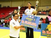 Kejuaraan Voli Piala Gubernur Jateng, RMS Karawang Juara I Putra Petro Kimia Gresik Juara I Putri