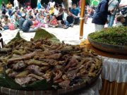 Berbagi Sempol Ayam dalam Tradisi Sedekah Kubur Punden Masin