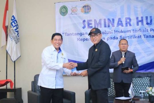 DPC Peradi Kendal Gelar Seminar Hukum