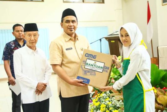 Untuk Tanggulangi Kemiskinan, Ratusan Santri Dilatih Usaha Boga dan Barista
