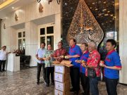 Pemkot Semarang Terima Bantuan 1 Ton Kue Keranjang