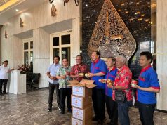 Pemkot Semarang Terima Bantuan 1 Ton Kue Keranjang