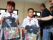 Dukung Pendidikan Inklusif, Telkomsel Bagikan Ribuan Tas Sekolah Hasil Donasi POIN