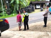 Pengendara Sepeda Motor Jatuh dan Meninggal Tertabrak Mobil