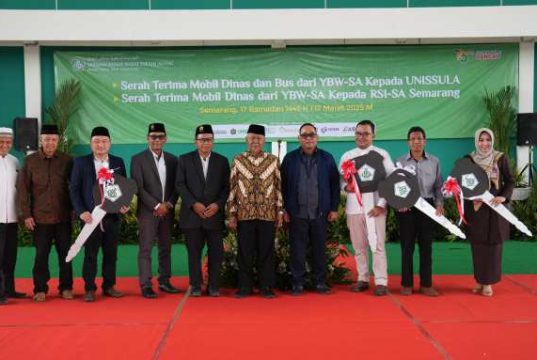 Unissula Terima 18 Kendaraan Dinas dari YBWSA