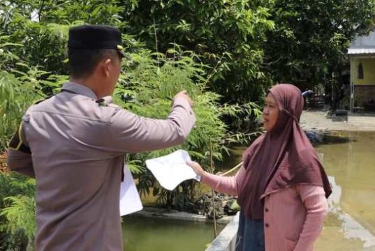 SPKT Polres Grobogan Jemput Bola, Layani Korban Banjir Buat Surat Kehilangan