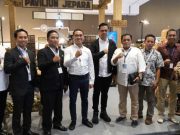 Witiarso Utomo Kunjungi Stand HIMKI Jepara di Pameran Mebel IFEX Jakarta 2025