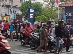 PWI Grobogan Bagi Takjil Bersama LazisMU dan BKK, 200 Paket Habis dalam 10 Menit