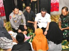 Kapolri Memberikan Penghargaan Kenaikan Pangkat Anumerta