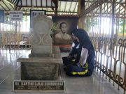 Sambut Hari 21 April, Pelajar Blora Ziarah ke Makam RA Kartini di Bulu Rembang