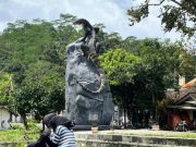 Viral Patung Biawak di Wonosobo, Begini Proses Pembuatannya