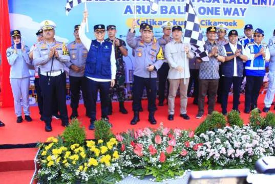 One Way Nasional Arus Balik Lebaran Diberlakukan dari Tol Kalikangkung-Cikampek
