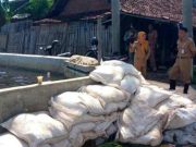 Pemkot Pekalongan Pasang Sandbag di Titik Tanggul Jebol Sungai Bremi