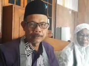 Pasangan Sukahar – Ngatminatun Berangkat Haji dari Sisihkan Hasil Jual Es Krim Thung-thung Keliling