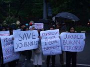 Aksi Jurnalis Semarang di Depan Mapolda, Tuntut Penghapusan Kereasan terhadap Wartawan