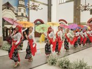 KAI Gelar Fashion Show ‘Wanita Hebat 2025’ di Stasiun Tawang Pas Hari Kartini