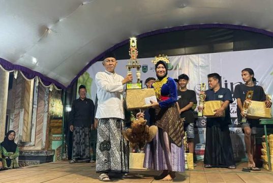 Beragam Kreasi Transportasi Meriahkan Takbir Keliling Desa Petekeyan, Inilah Juaranya