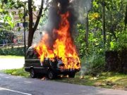 Mobil Terbakar Saat Melaju di Ruas Jalan Raya Antarprovinsi