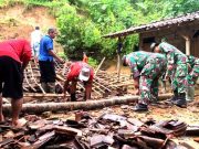 Tentara Pimpin Gotong Royong di 4 Desa yang Dilanda Bencana
