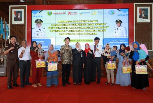 Tekan Stunting, Bupati Kebumen Luncurkan Gerakan Orang Tua Asuh