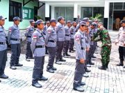 Personel Linmas Dilatih oleh Tentara dan Polisi