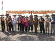 Polres Kebumen Panen Raya Jagung di Desa Tlogopragoto