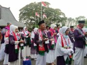 Bupati Setyo Hadi Lepas 75 Jemaah Calon Haji Kloter 35