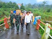 Jalan Kaki 11 Km, Bupati Kudus Siapkan Pembukaan Jalur Alternatif Ternadi–Rahtawu