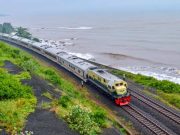 Naik Kereta Api, Nikmati Keindahan Panorama Pantura Jateng