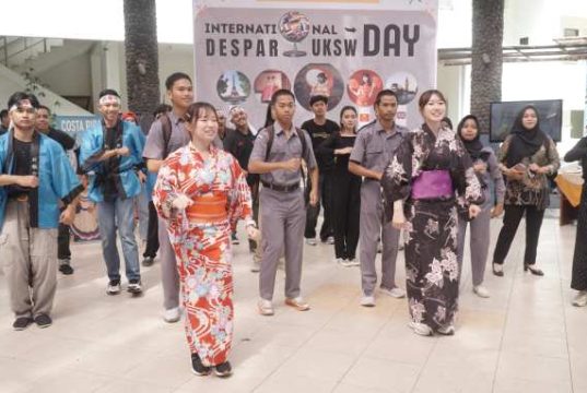 Despar International Day 2025, Satu Langkah Kelilingi Lima Negara di UKSW