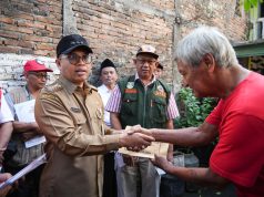 Wali Kota Beri Bantuan Kepada Korban Kebakaran di Kampung Karang Lor