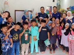 Tim PKM USM Beri Edukasi Berbasis Budaya di Malaysia