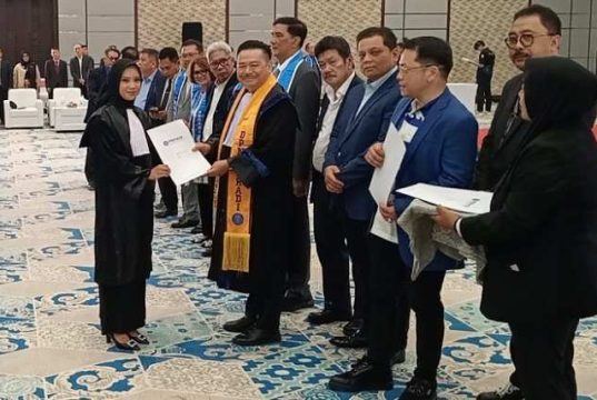 Advokat Harus Jujur pada Klien dan Kasusnya