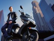 Suzuki Burgman Street 125EX Hadirkan Gaya Hidup Urban yang Mewah dan Nyaman