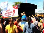Tukang Ojek, Juru Parkir dan PKL Dapat Bantuan Sembako