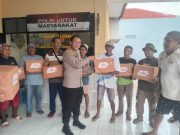 Polsek Gombong dan PSHT Salurkan Bansos ke Tukang Becak dan Warga