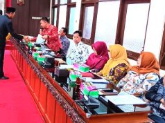 Untuk Menghindarkan Jurus ‘Piscur’, Kencing Ditempelkan di Ban Mobil