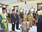 Bupati Lantik Camat Petanahan dan Direktur PT Luk Ulo Farma