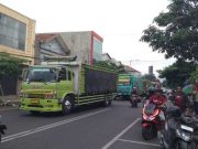 Batal Demo, Truk-Truk ODOL Tetap Macetkan Jalanan Kota Kudus